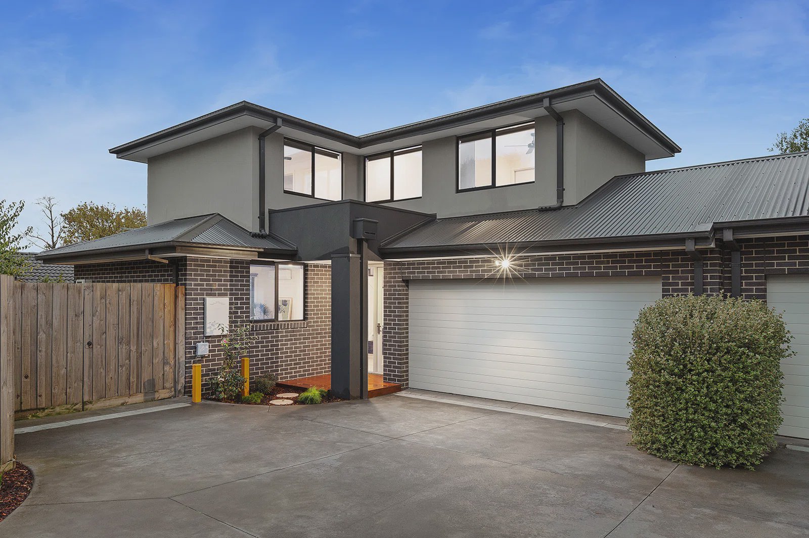Modern Living, Zero Compromise — Stunning 2021-Built Townhouse in the Heart of Chirnside Park