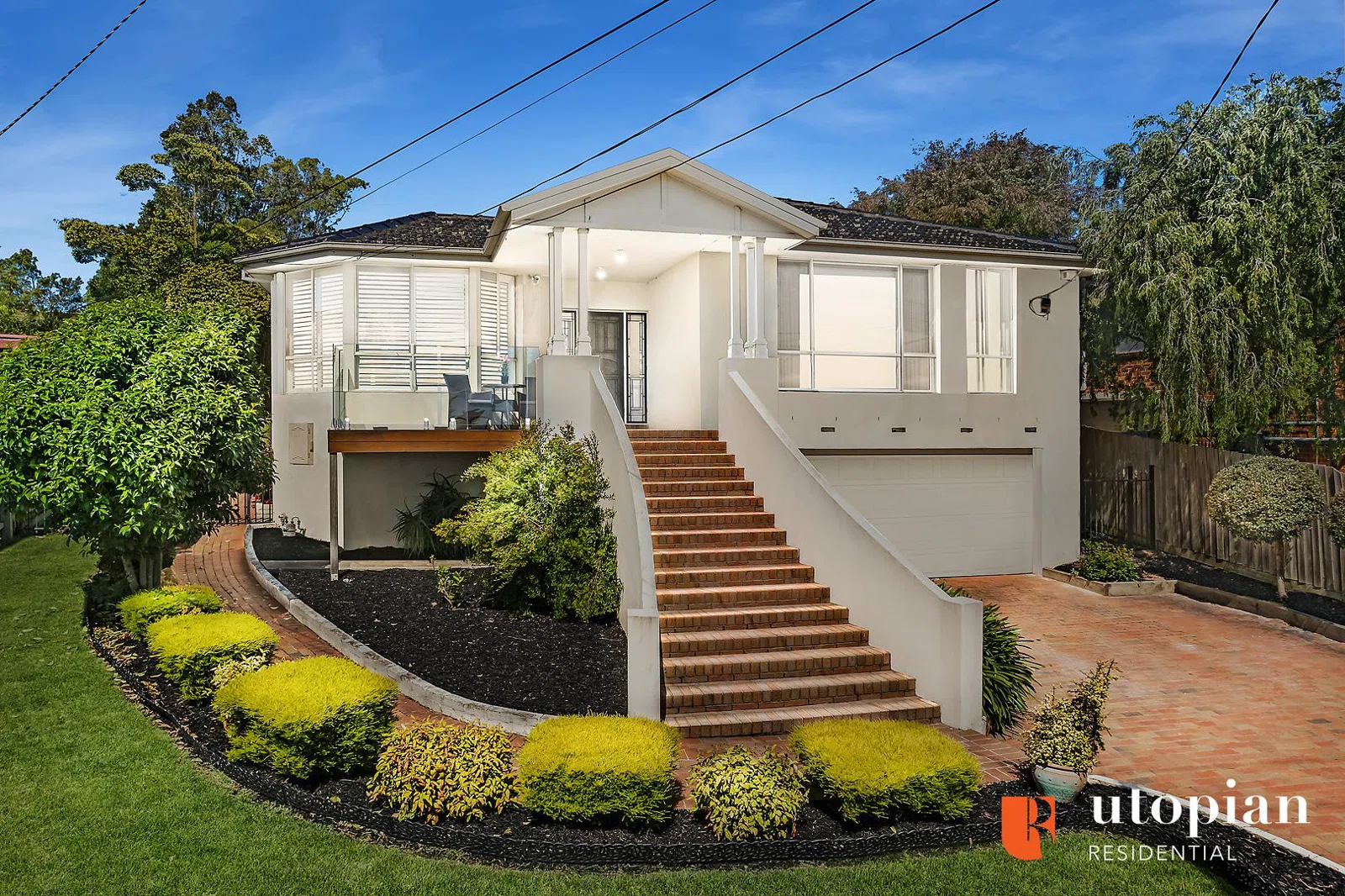 *** UNDER CONTRACT***