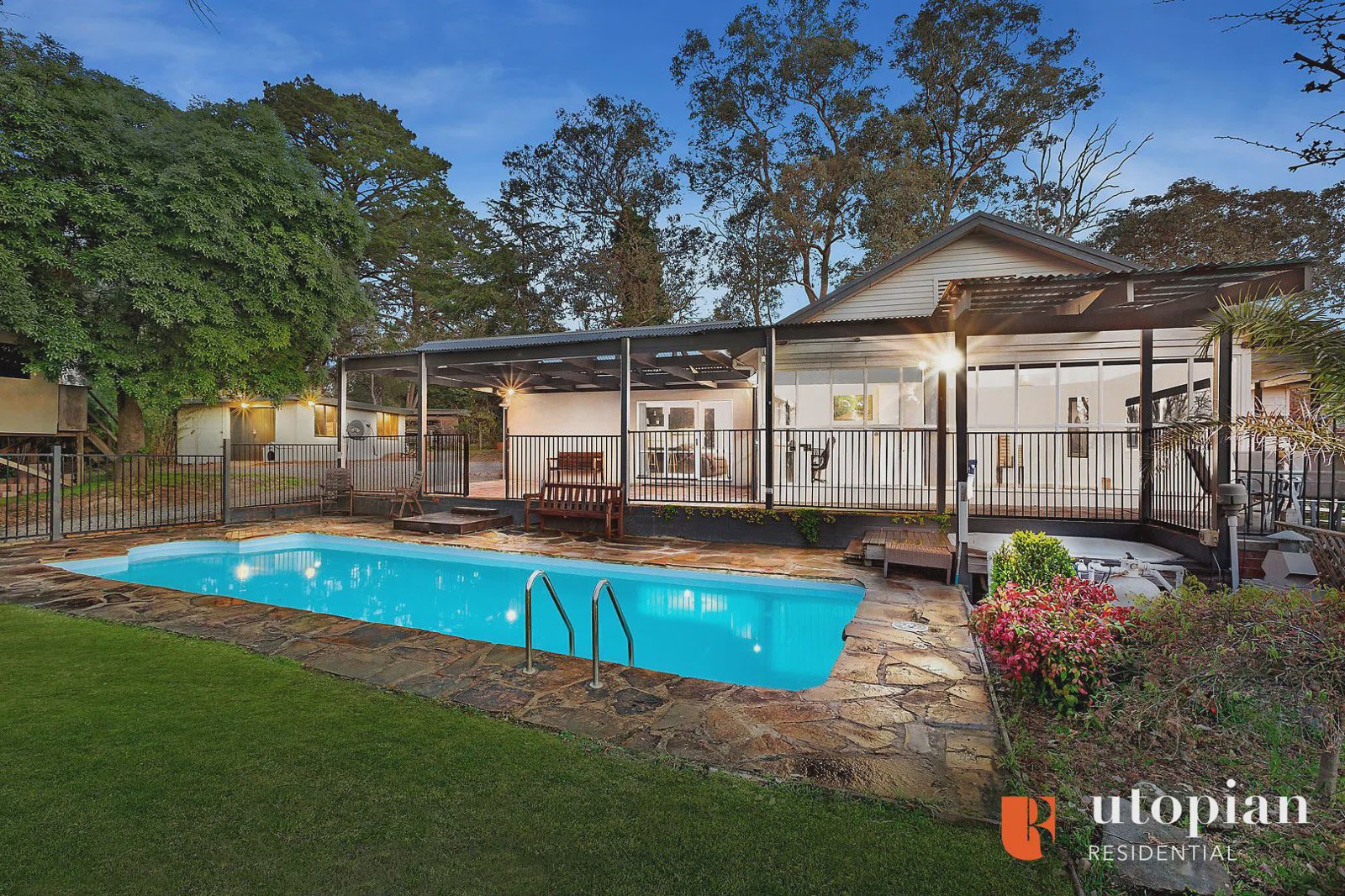 *** UNDER CONTRACT ***